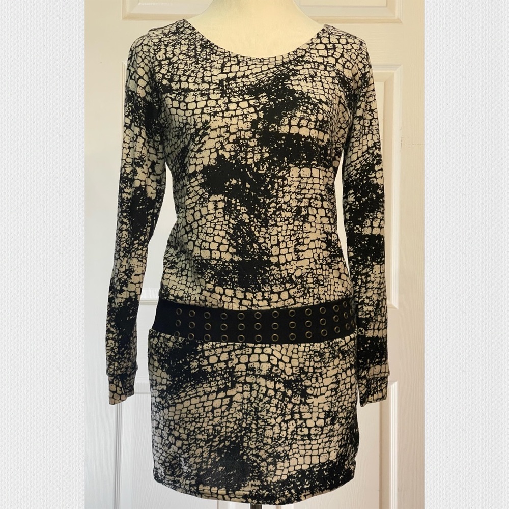 Unique Patterned Tunic - image 1
